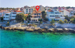 Awesome Home In Razanj